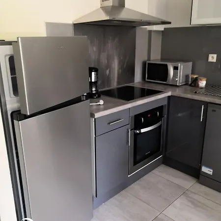 Le 300 Metres De La Appartement Cassis
